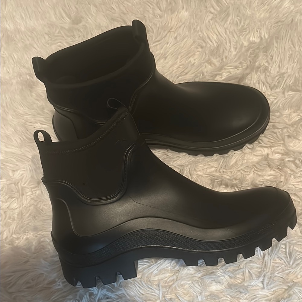 Black Ankle Rain Boots